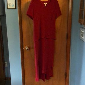 Short sleeves red dress